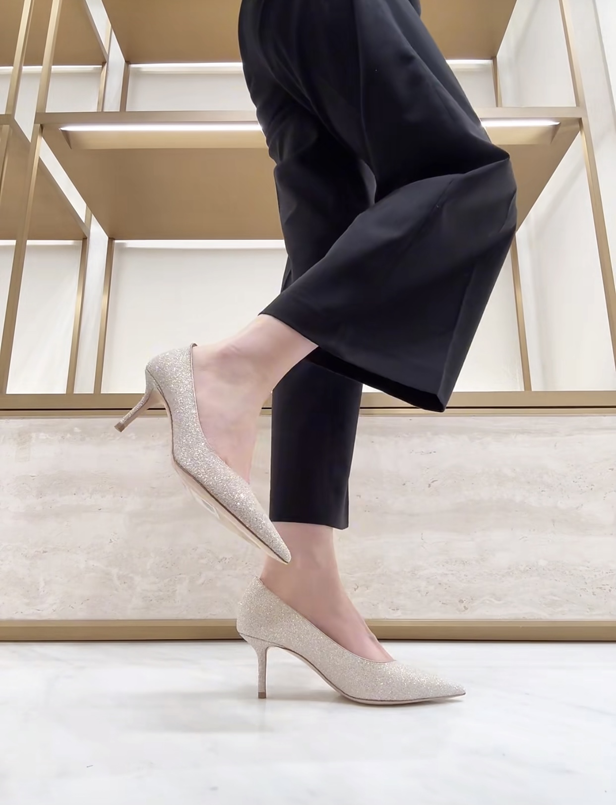 NO:787239,Demonstration on feet, high heels, high heels19860909上脚示范,高跟鞋,high heels,Women's Shoes