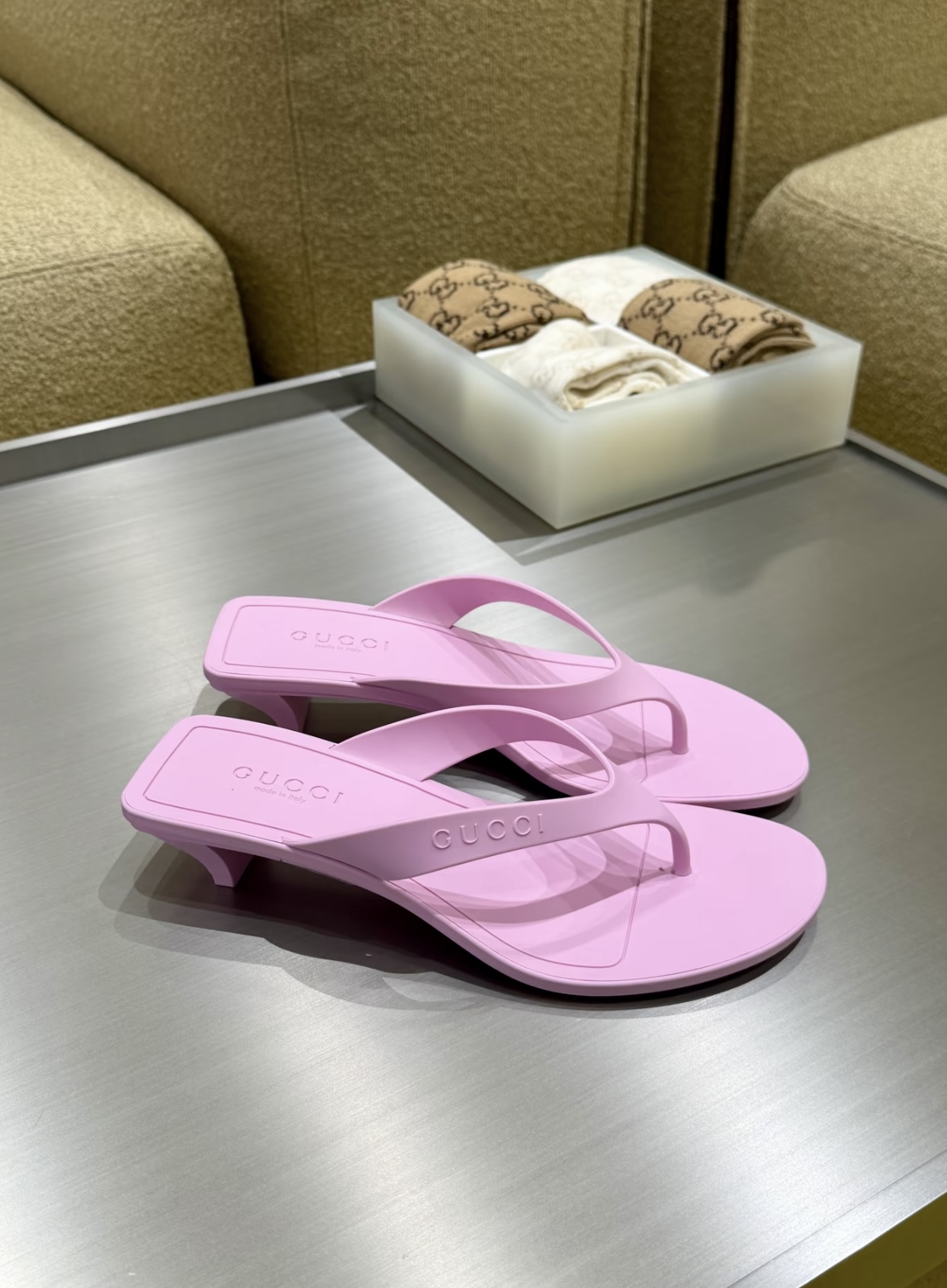 NO:904103,Shop pictures, split-toe shoes19860909专柜图,分趾鞋,Women's Shoes