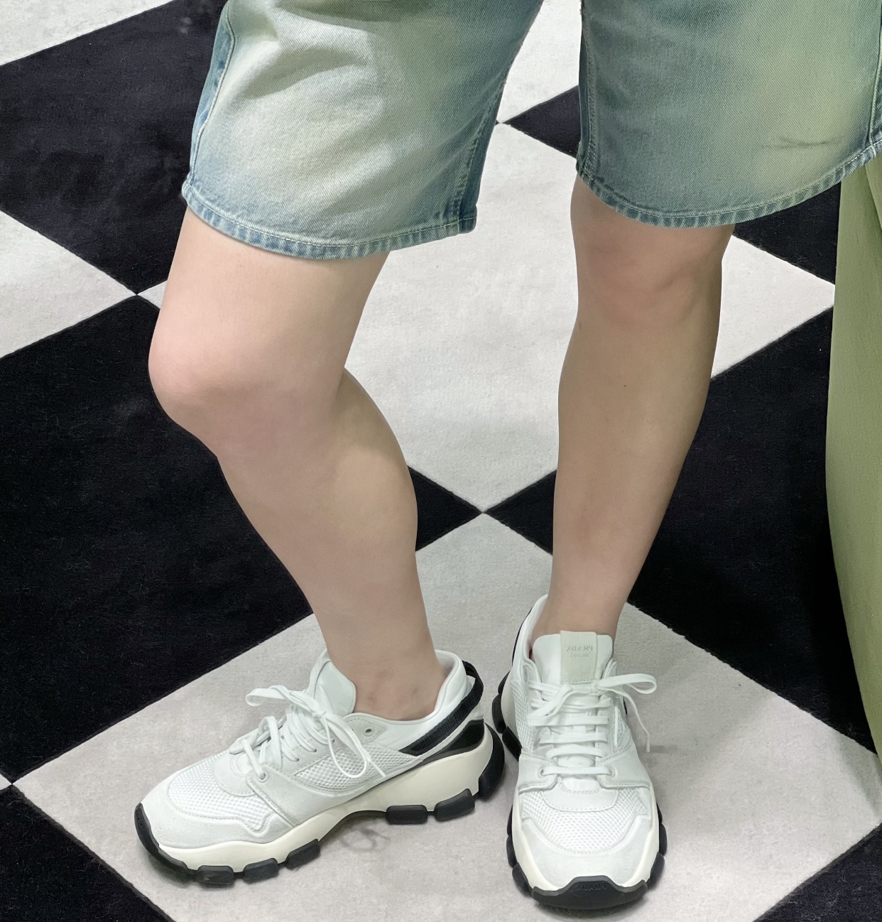 NO:904054,On-foot demonstration, casual shoes/sports shoes, sneakers19860909上脚示范,休闲鞋/运动鞋,sneakers,Women's Shoes