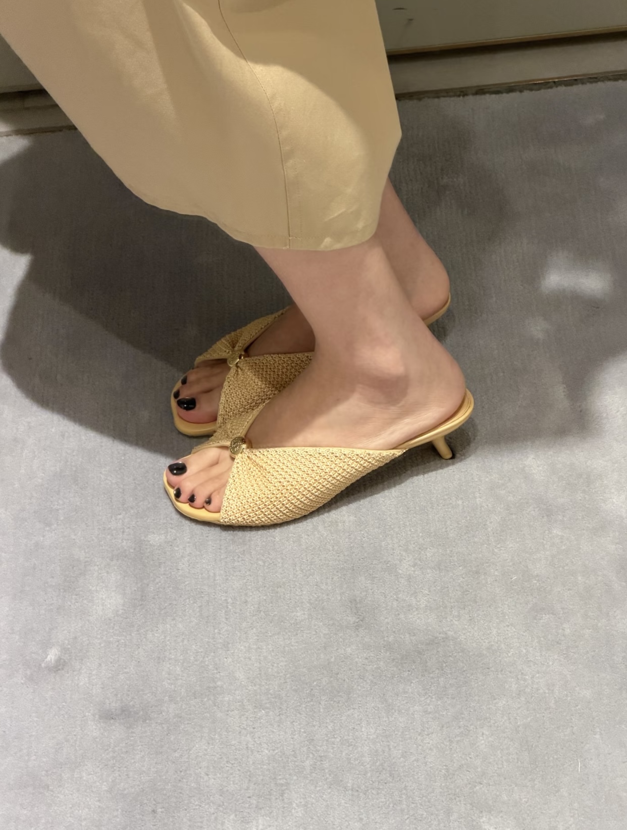 NO:906284,On-foot demonstration, slippers, slippers19860909上脚示范,拖鞋,slippers,Women's Shoes