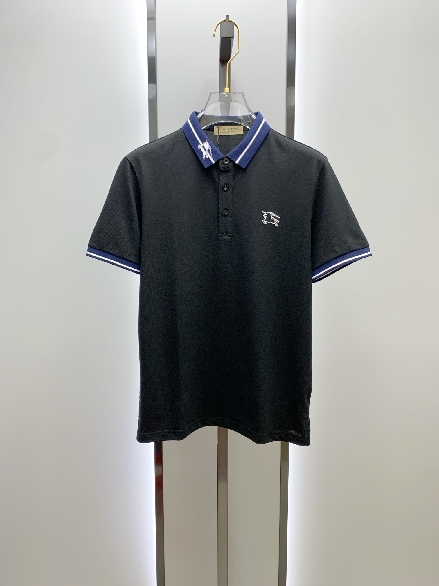 🔥 博柏利 Burberry 骑士标领刺绣短袖Polo衫📏 尺码：M-3XL💎 面料工艺甄选高支精梳珠地