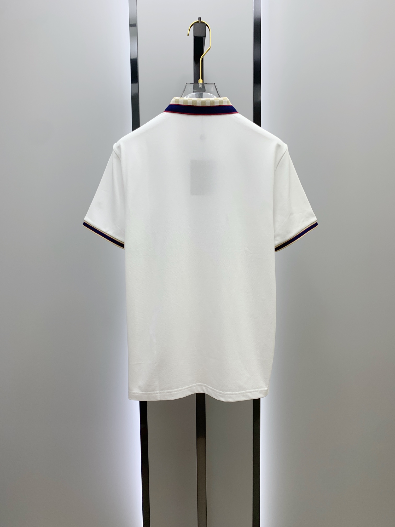 🔥 路易威登 Louis Vuitton 棋盘格领刺绣短袖Polo衫📏 尺码：M-3XL💎 面料工艺甄选