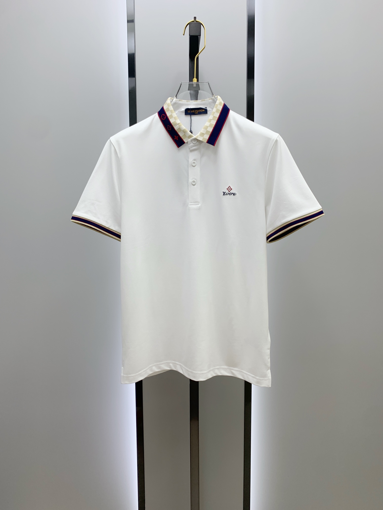 🔥 路易威登 Louis Vuitton 棋盘格领刺绣短袖Polo衫📏 尺码：M-3XL💎 面料工艺甄选