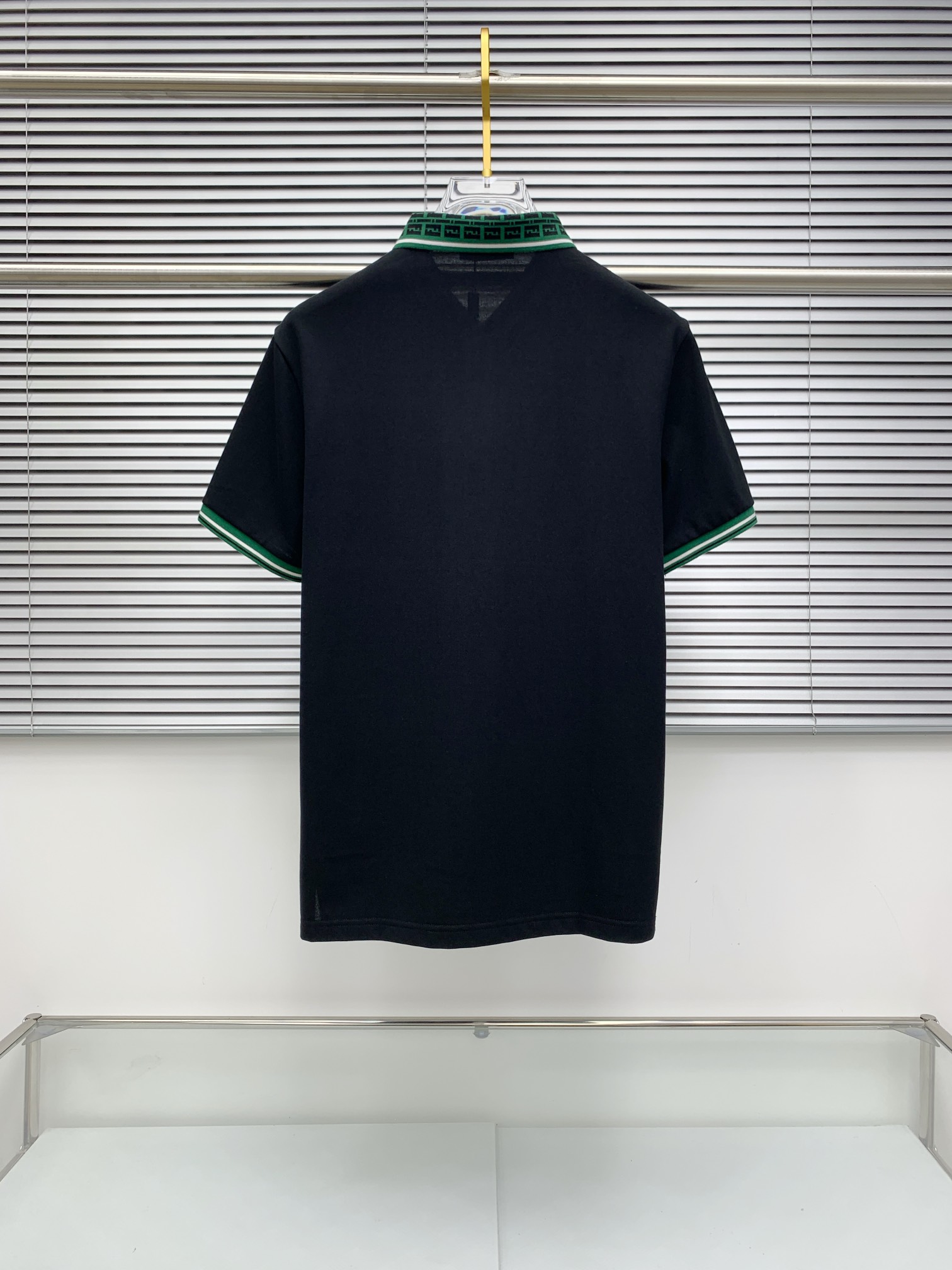 🔥 芬迪 FENDI 双F老花领刺绣短袖Polo衫📏 尺码：M-3XL💎 面料工艺甄选高支精梳珠地棉，触