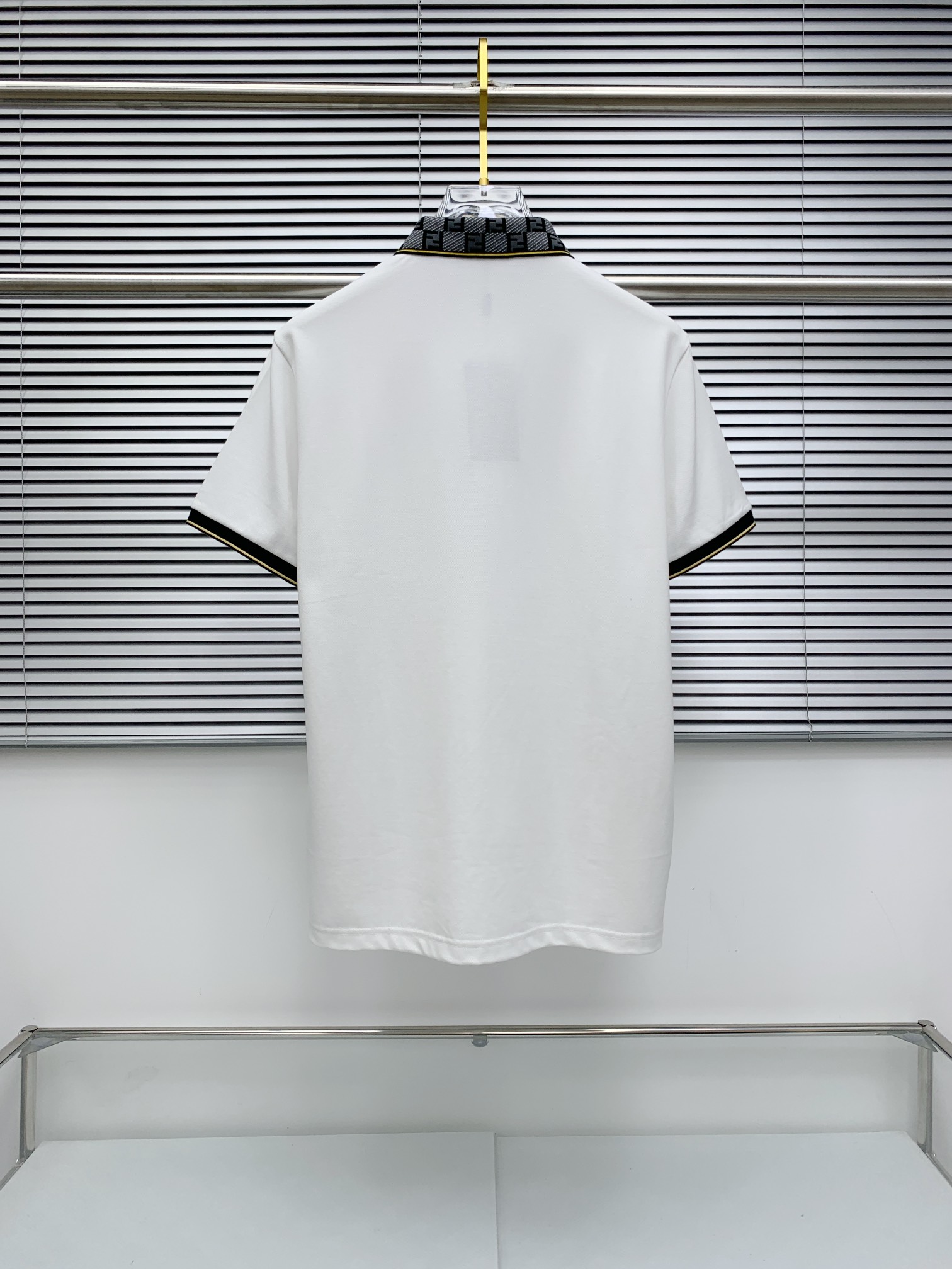 🔥 芬迪 FENDI 双F老花领刺绣短袖Polo衫📏 尺码：M-3XL💎 面料工艺甄选高支精梳珠地棉，触