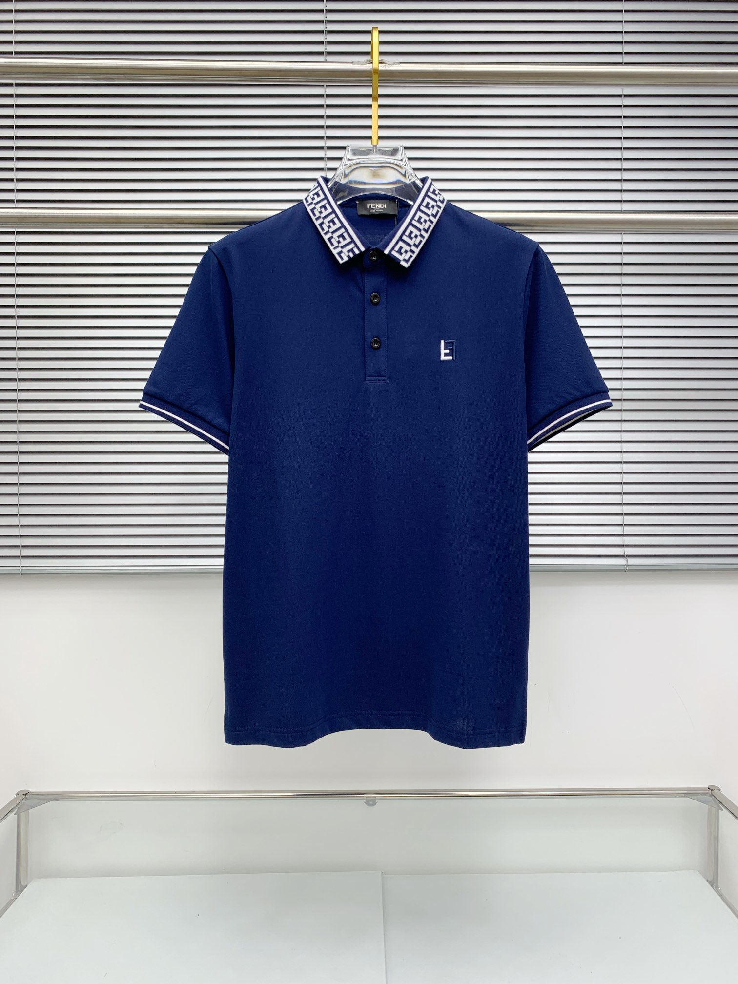 🔥 芬迪 FENDI 双F老花领刺绣短袖Polo衫📏 尺码：M-3XL💎 面料工艺甄选高支精梳珠地棉，触
