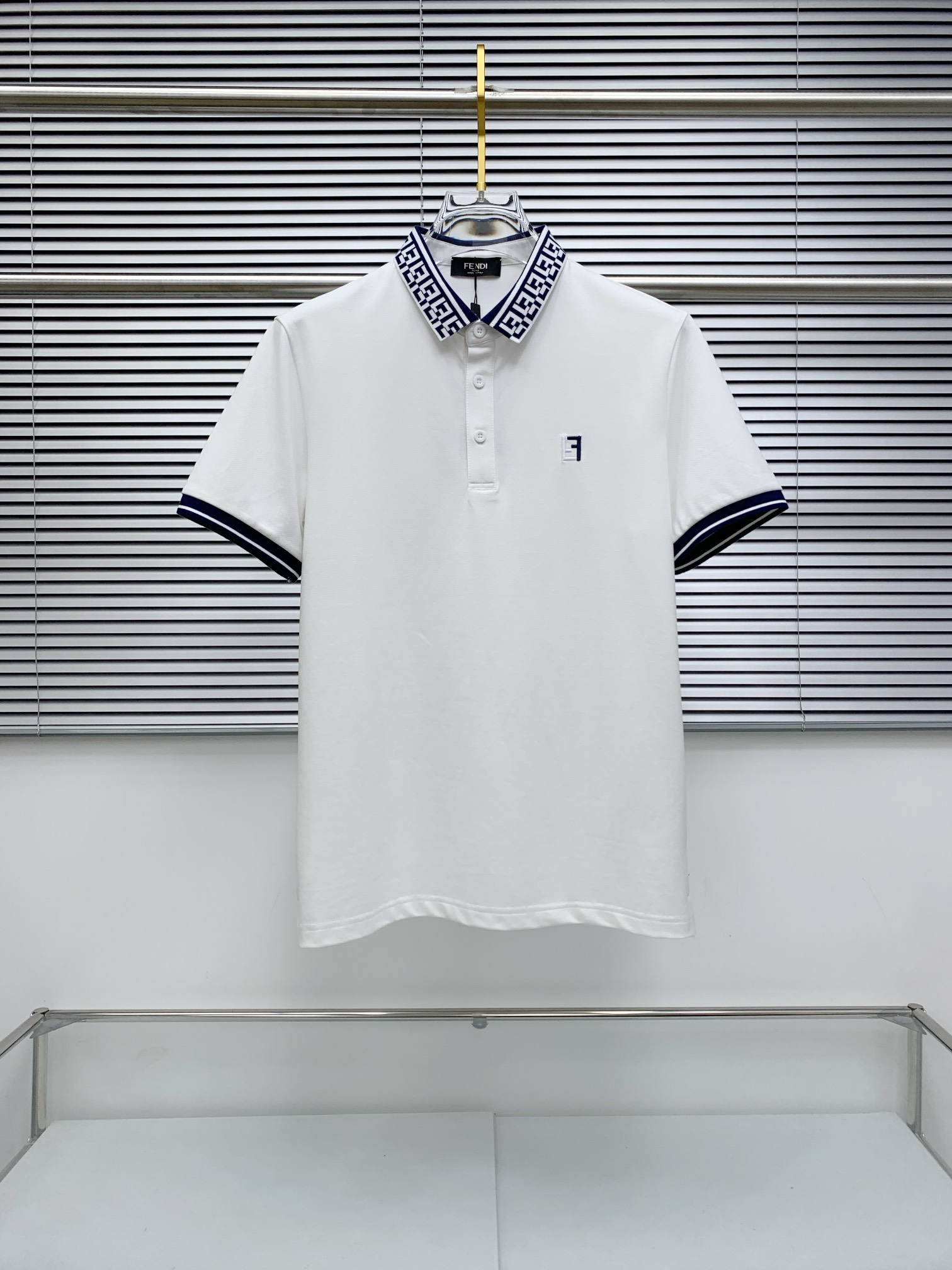 🔥 芬迪 FENDI 双F老花领刺绣短袖Polo衫📏 尺码：M-3XL💎 面料工艺甄选高支精梳珠地棉，触