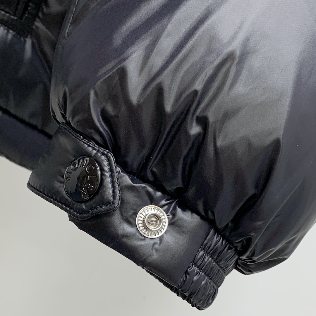 P 蒙口25ss秋冬新款🆕鹅绒羽绒服 帽子可拆卸 原版1:1订制五金配件全进口原版定制 欢迎专柜对比 绝