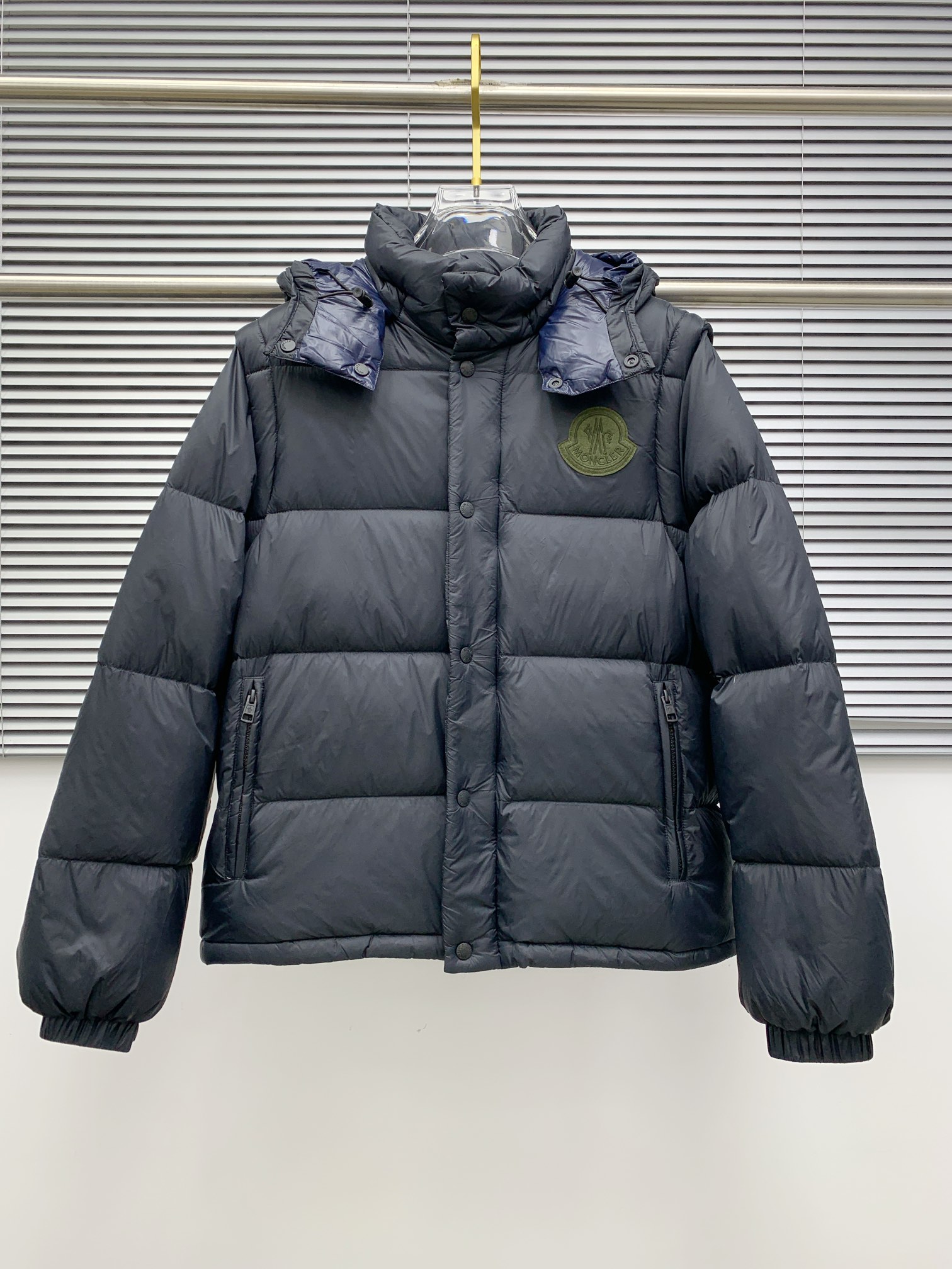 P 蒙口25ss秋冬新款🆕鹅绒羽绒服 （帽子袖子可拆卸）原版1:1订制五金配件全进口原版定制 欢迎专柜对