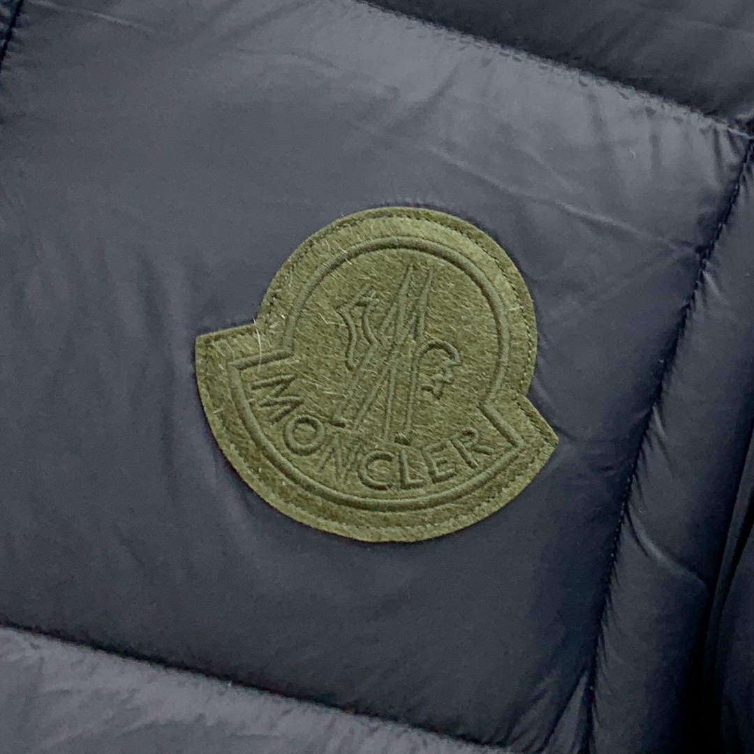 P 蒙口25ss秋冬新款🆕鹅绒羽绒服 （帽子袖子可拆卸）原版1:1订制五金配件全进口原版定制 欢迎专柜对