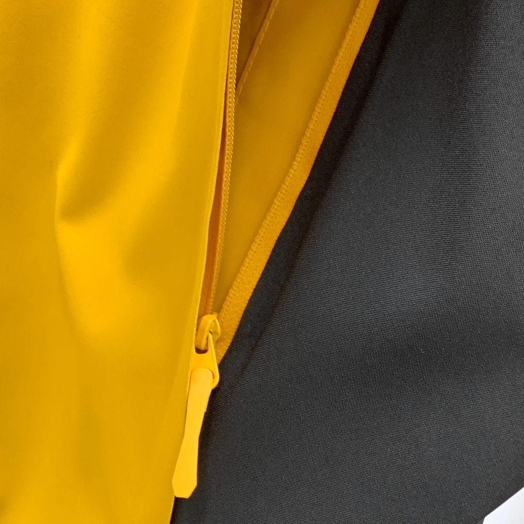 新款来袭 最高版本【始祖鸟】 三合一功能性户外性能 防风，防雨，90绒，ARCTERYX 始祖鸟硬壳顶级