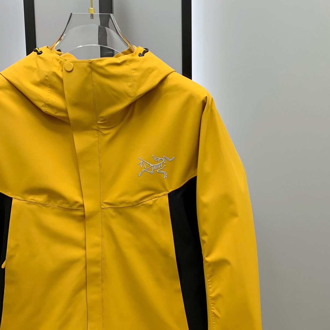 新款来袭 最高版本【始祖鸟】 三合一功能性户外性能 防风，防雨，90绒，ARCTERYX 始祖鸟硬壳顶级