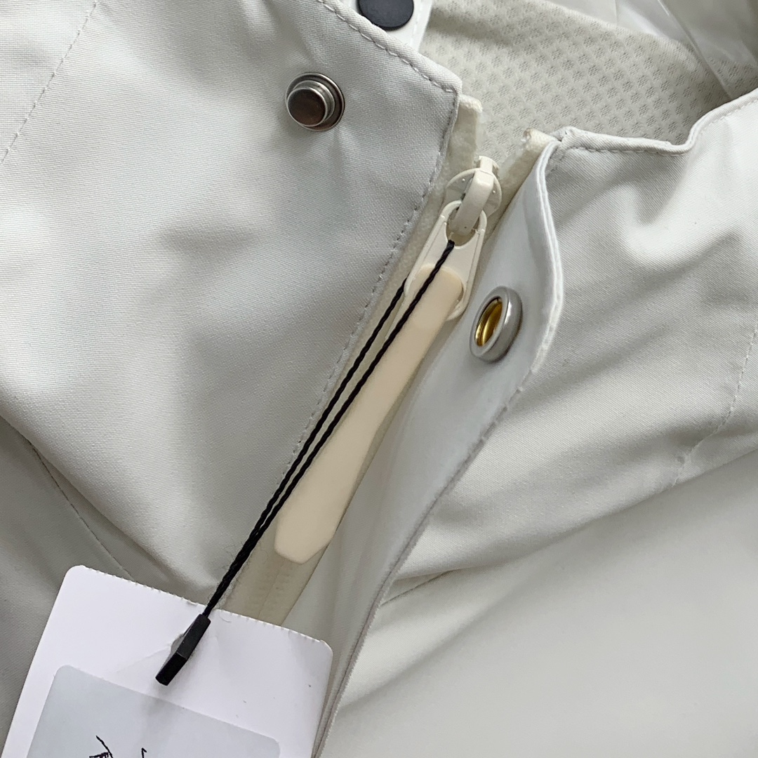 新款来袭 最高版本【始祖鸟】 三合一功能性户外性能 防风，防雨，90绒，ARCTERYX 始祖鸟硬壳顶级