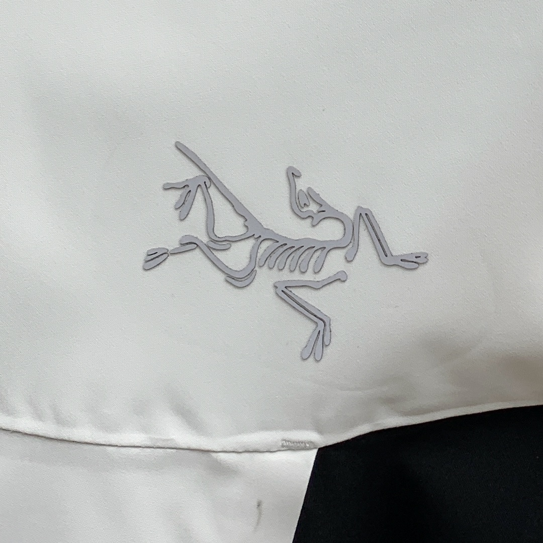 新款来袭 最高版本【始祖鸟】 三合一功能性户外性能 防风，防雨，90绒，ARCTERYX 始祖鸟硬壳顶级