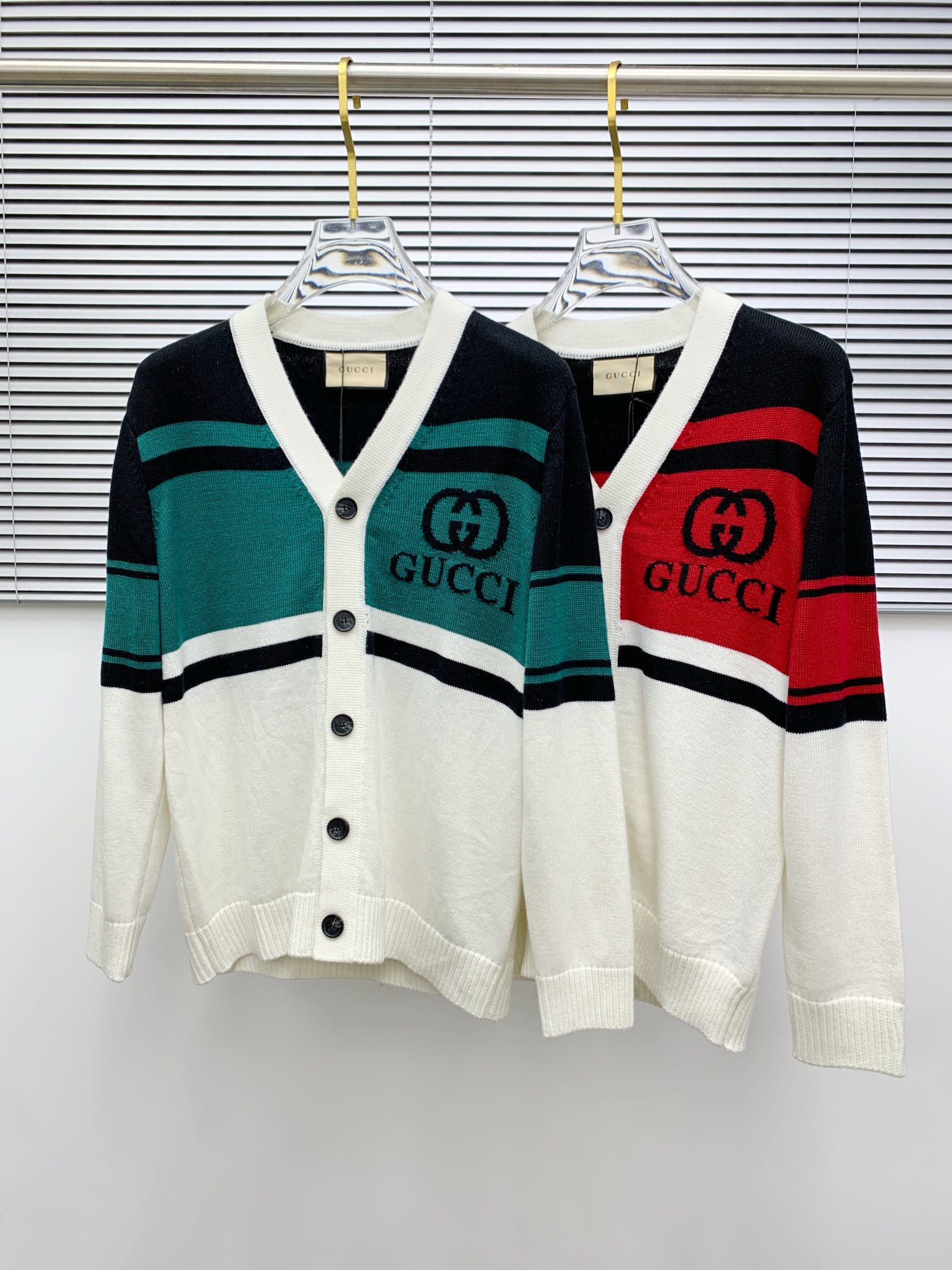 NO:120636,Gujia loose version perfect replica European original replica selection, comb velvet, and wash velvet craftsmanship mercury wool, weak, smooth, no skin tamper, excellent warmth performance, custom-made for accessories, German Stor full automatic loom garment, size M-2XL maximum wearable about 195 catties, height and weight are indicated, gucci, alexander wang19860909古家宽松版型 完美复刻 欧洲原版复刻选绒、梳绒、洗绒工艺 丝光美丽诺羊毛,柔弱,爽滑,不扎皮肤,保暖性能极佳 全套辅料定做,德国斯托尔全自动织机成衣 码数M-2XL 最大可穿195斤左右报单注明身高体重,,gucci,alexander wang,Men's clothing