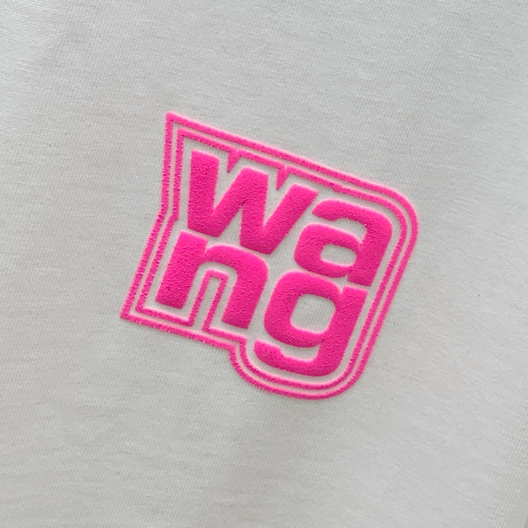 Queen’s High-End Autumn/Winter 2025 T-Shirt: Luxury Custom Design with Soft, Skin-Comfort Cotton - 图片 6