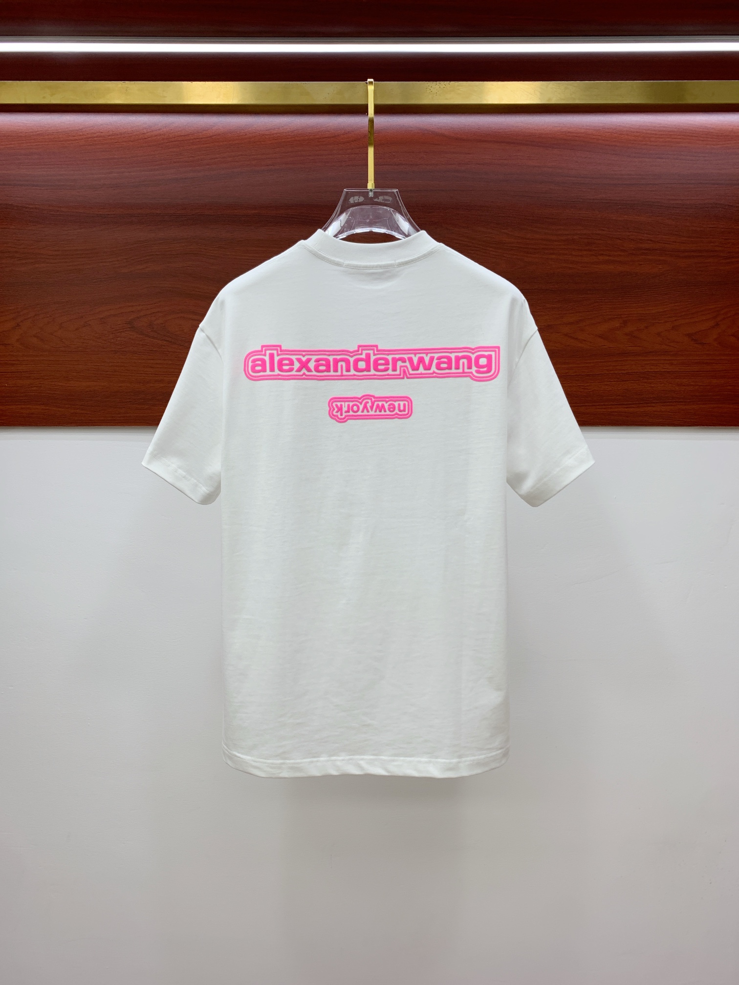 Queen’s High-End Autumn/Winter 2025 T-Shirt: Luxury Custom Design with Soft, Skin-Comfort Cotton - 图片 9