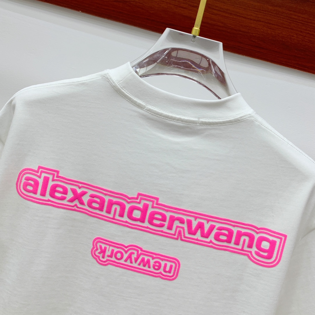 Queen’s High-End Autumn/Winter 2025 T-Shirt: Luxury Custom Design with Soft, Skin-Comfort Cotton - 图片 8