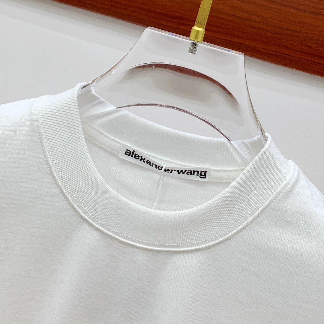 Queen’s High-End Autumn/Winter 2025 T-Shirt: Luxury Custom Design with Soft, Skin-Comfort Cotton - 图片 5