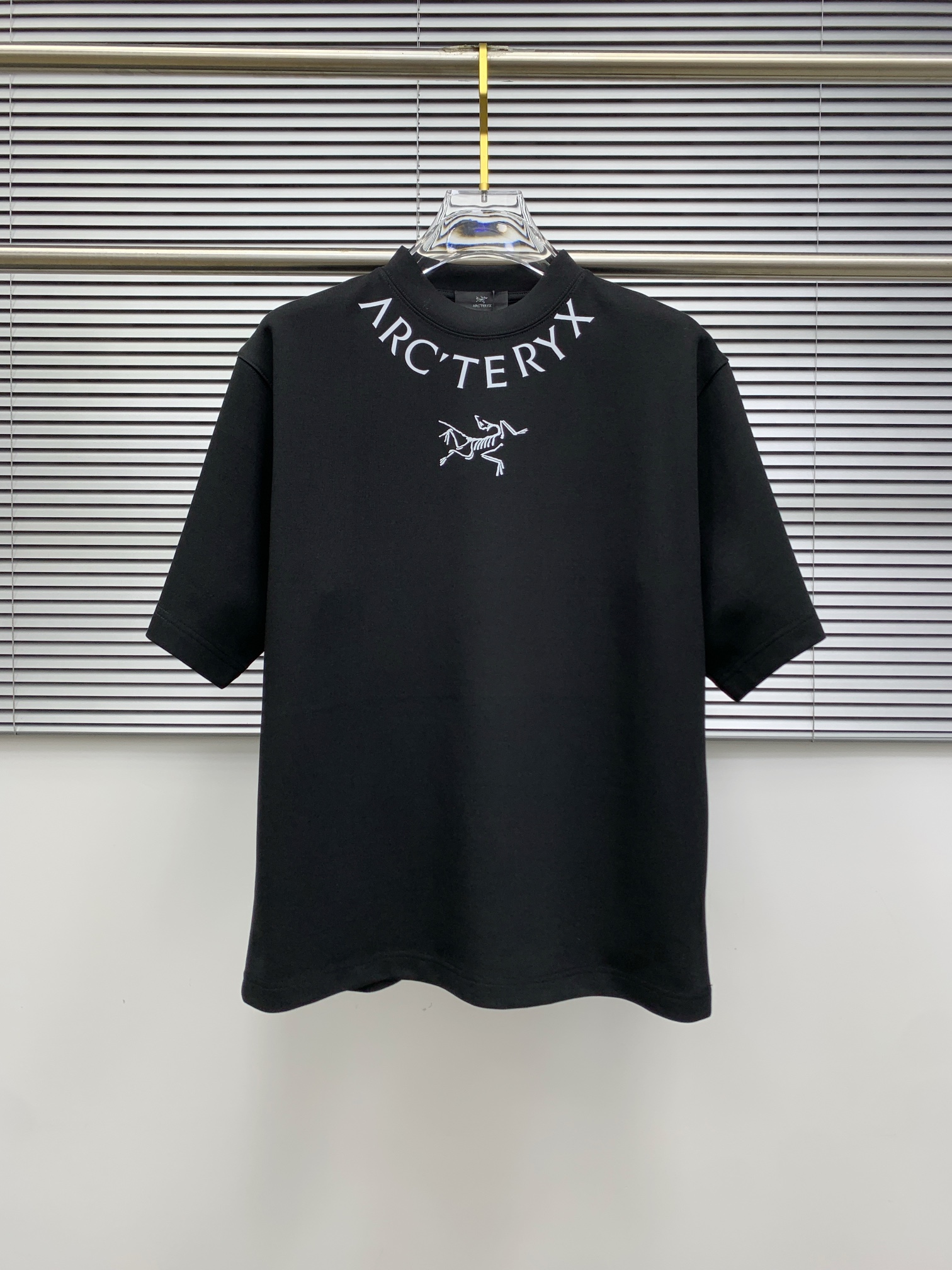 NO:120629,Archaeopteryx 2025 autumn and winter new thickened original single men's casual base short-sleeved T-shirt!  High-end customization, high-end version, fashionable and versatile, loose version, original imported 420g double-strand pure cotton fabric, threaded cuffs, neckline hem, super soft and delicate, skin-friendly and comfortable to wear, high-end boutique, OEM, fine-made top body, very good, men's essential items, three-standard size M-2XL maximum size can be worn about 200 catties,, jil sanderarc'teryx, T-shirt,tees, t-shirt,alexander wang19860909始祖鸟家2025秋冬新款加厚原单男士休闲打底短袖T恤！高端定制 高版本 时尚百搭爆款宽松版型原版进口420克双股纯棉面料 螺纹袖口.领口衣摆 手感超柔软细腻 穿着亲肤舒适 高端精品 代工厂精细做上身非常赞 男士必备单品 三标齐全 尺码M-2XL最大码可穿200斤左右,,jil sanderarc'teryx,T-shirt,tees，t-shirt,alexander wang,Men's clothing