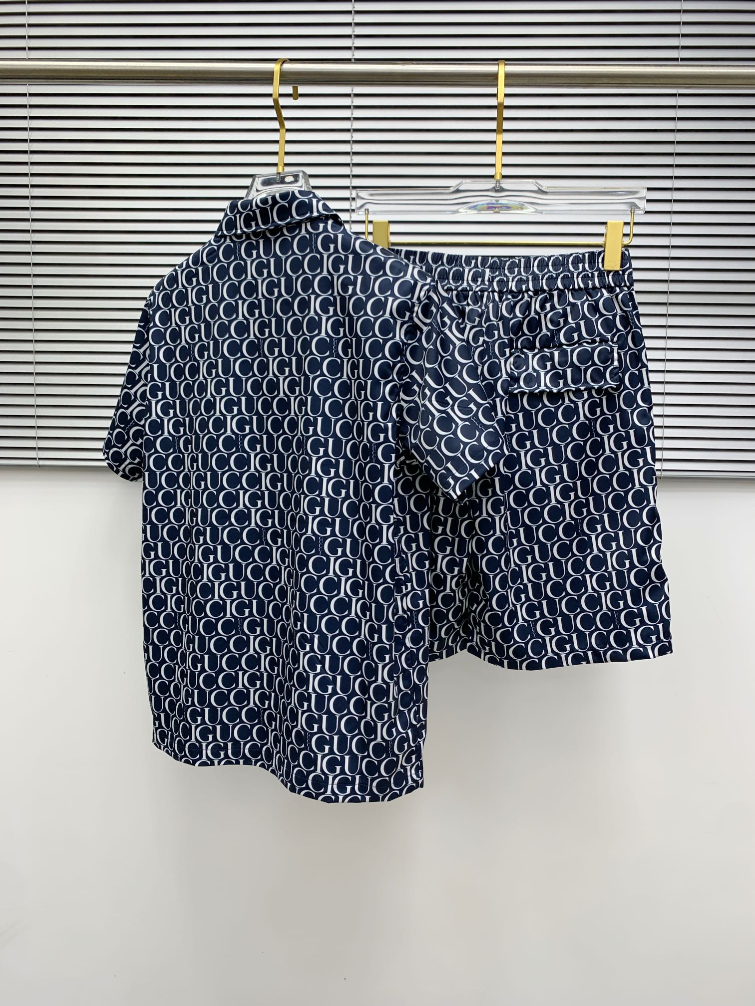 Gucci Print Short Sleeve Shirt Set - High-End Summer Collection 12 i1740067087 5206 3