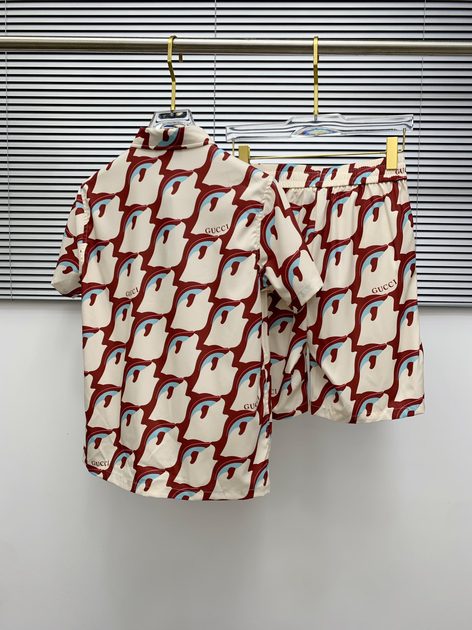 Gucci Print Lapel Short Sleeve Shirt Set - High-End Summer Style 12 i1740067493 4985 4