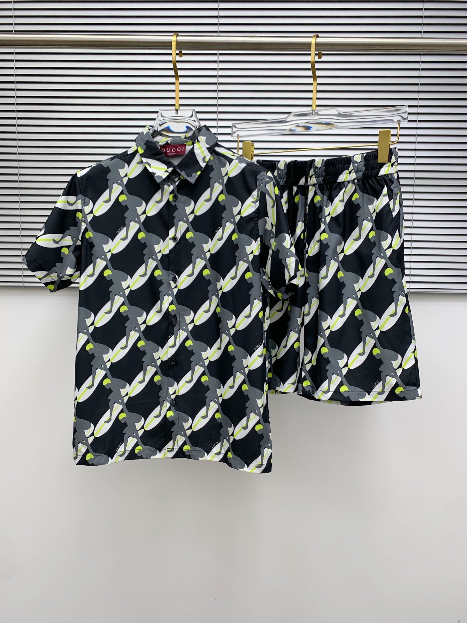 Gucci Print Short Sleeve Shirt Set - High-End Summer Collection 2 i1740067519 4580 0