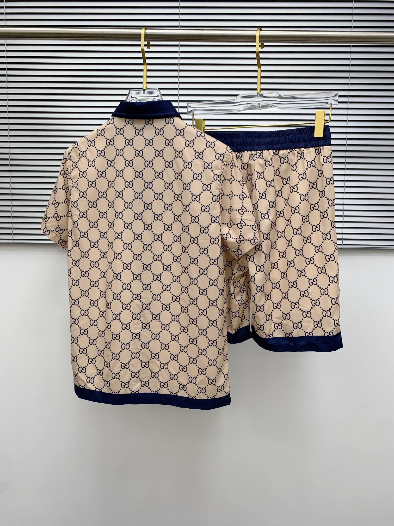 Gucci Print Short Sleeve Shirt Set - High-End Summer Collection 13 i1740067544 2609 0