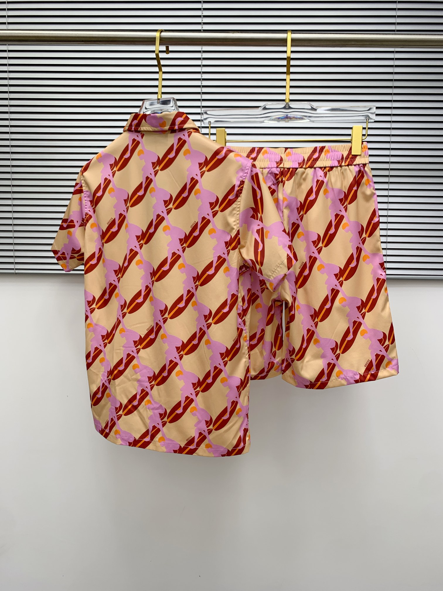 Gucci Print Short Sleeve Shirt Set - High-End Summer Collection 12 i1740067605 6857 9