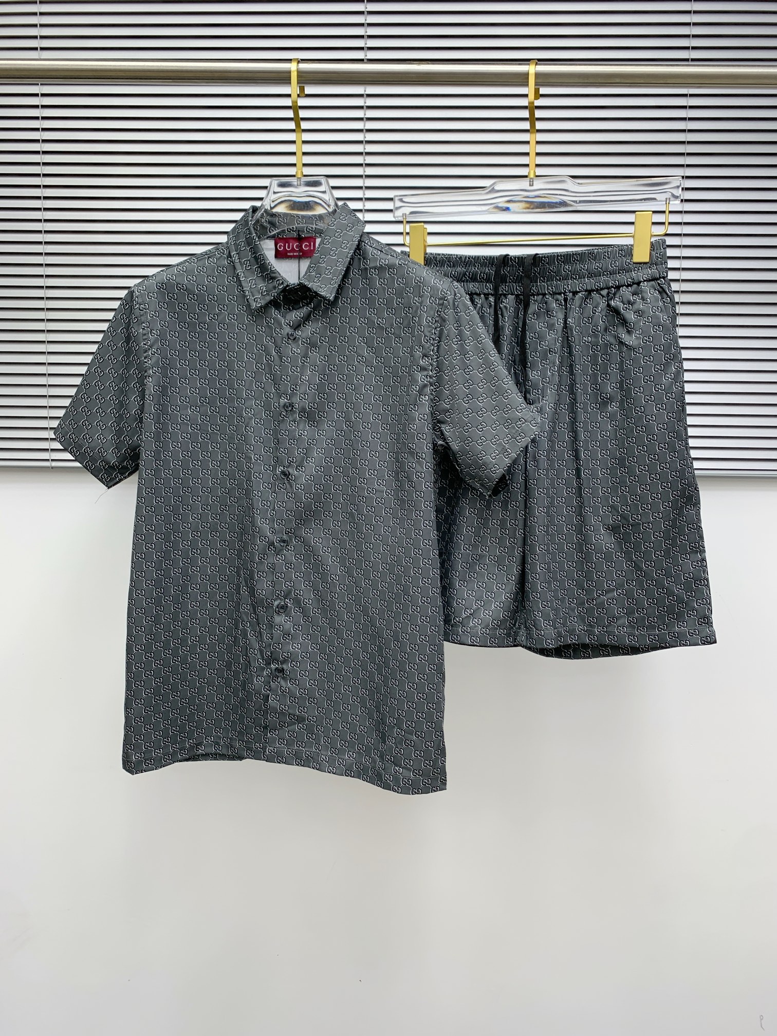 Gucci Print Short Sleeve Shirt Set - High-End Summer Style 2 i1740067729 9790 0