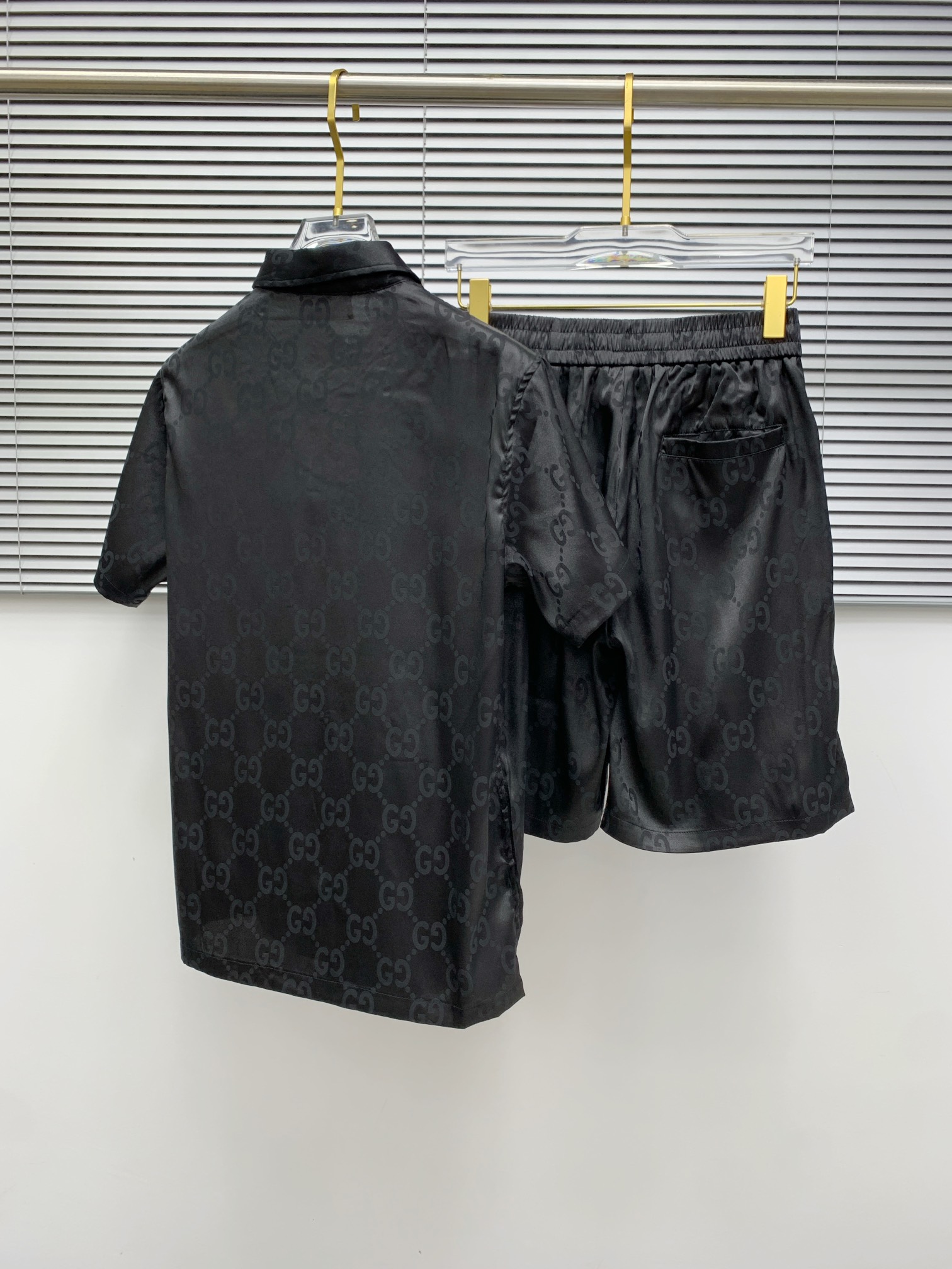 Gucci Print Lapel Short-Sleeve Shirt Set - High-End Summer Outfit 12 i1740067909 8122 7