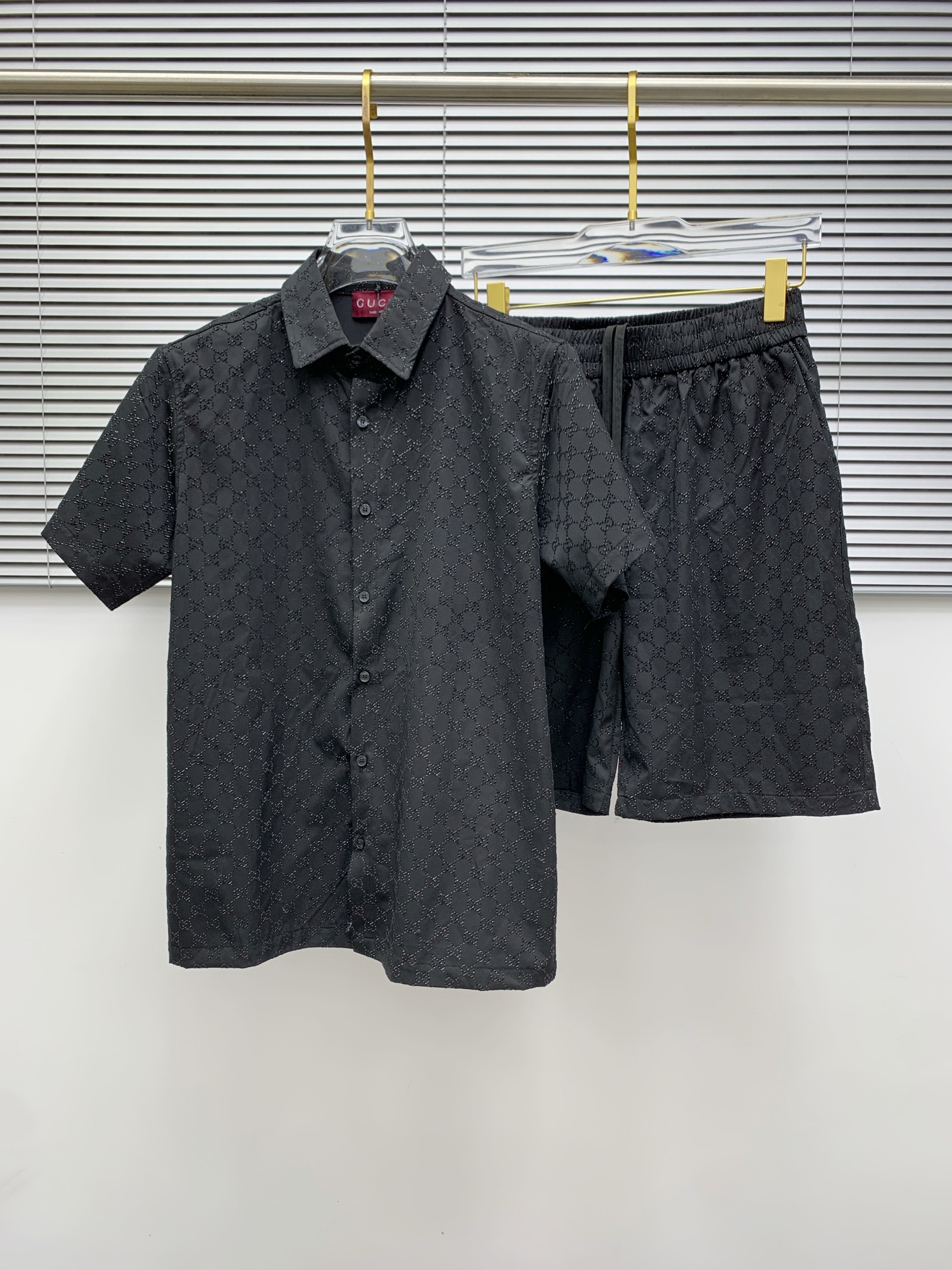 Gucci Print Short Sleeve Shirt Set - High-End Summer Style 2 i1740068137 4891 0