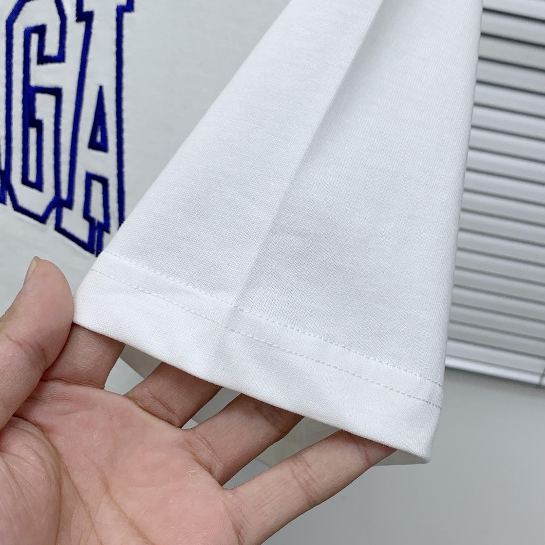 ss巴黎世家纯棉最新面料（最高版本）经典标识图案logo时尚简约潮流短袖，最顶级的品质专柜原单短袖，顶级