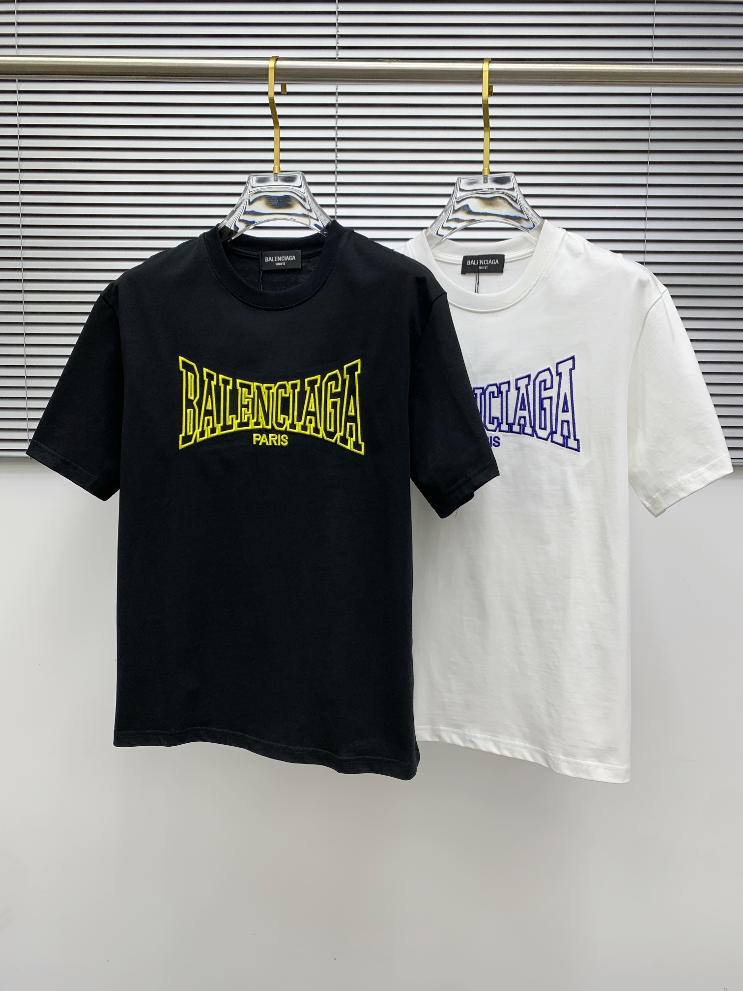 ss巴黎世家纯棉最新面料（最高版本）经典标识图案logo时尚简约潮流短袖，最顶级的品质专柜原单短袖，顶级