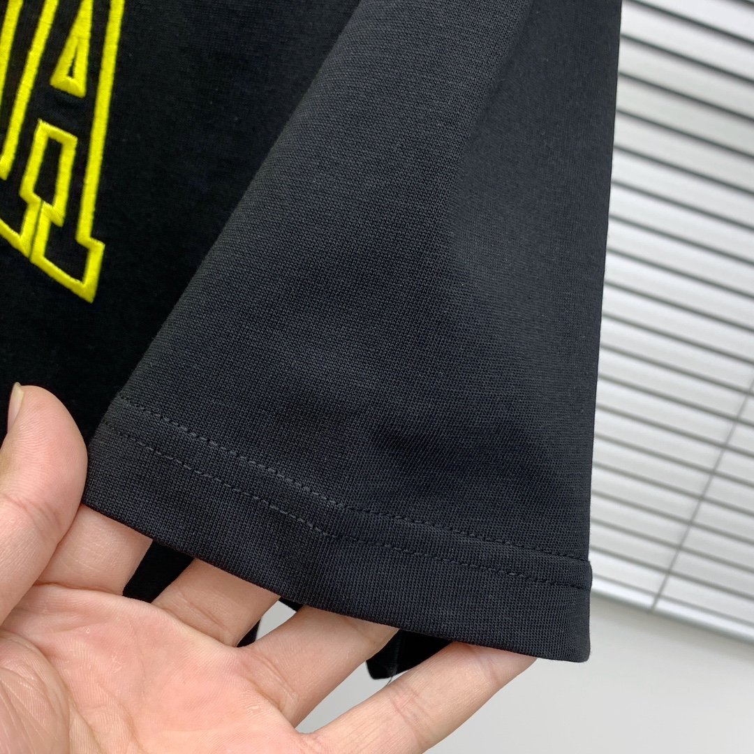 ss巴黎世家纯棉最新面料（最高版本）经典标识图案logo时尚简约潮流短袖，最顶级的品质专柜原单短袖，顶级