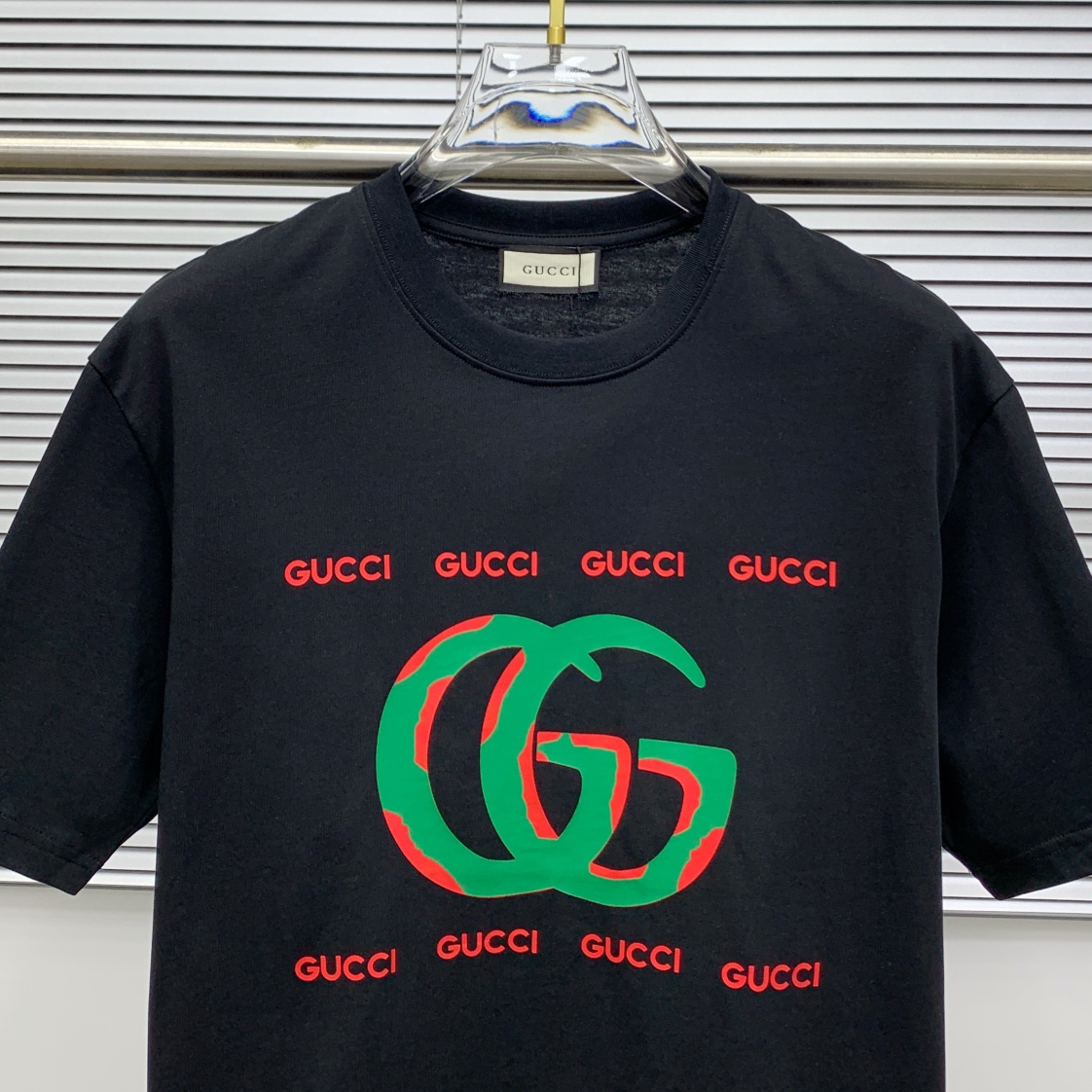 ss古驰纯棉最新面料（最高版本）经典标识图案logo时尚简约潮流短袖，最顶级的品质专柜原单短袖，顶级制作