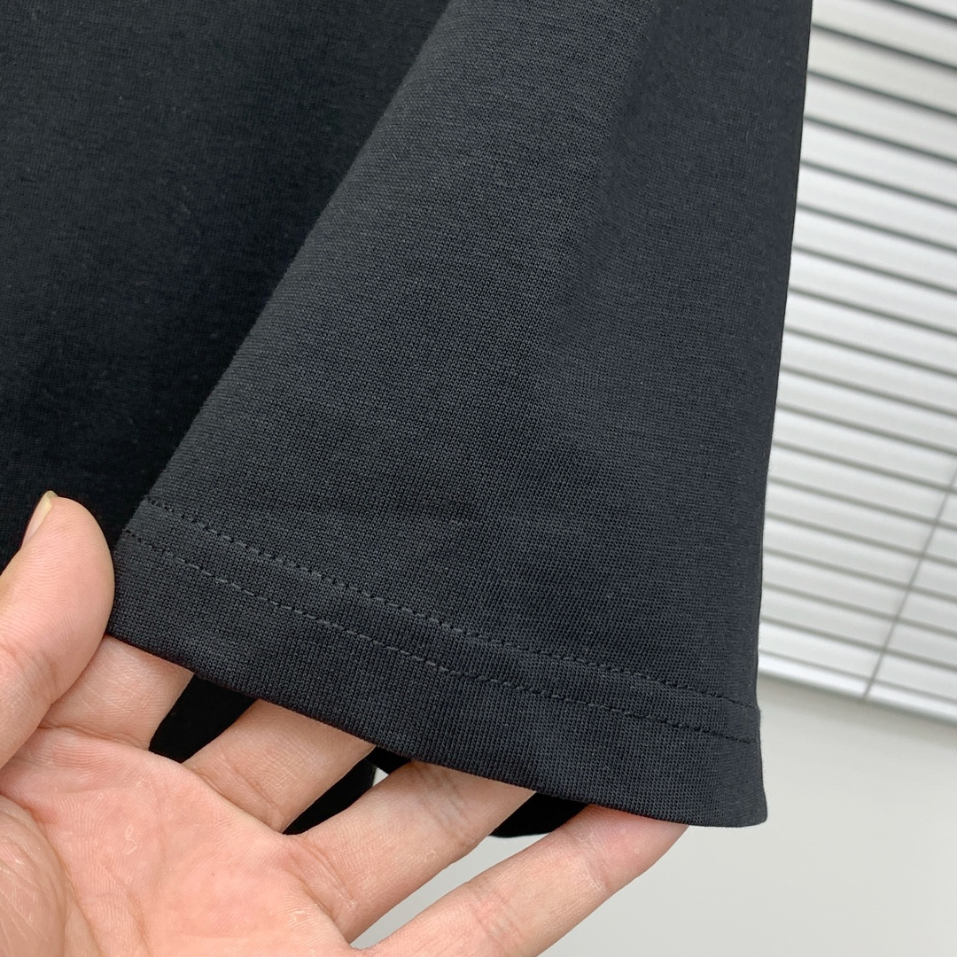 ss古驰纯棉最新面料（最高版本）经典标识图案logo时尚简约潮流短袖，最顶级的品质专柜原单短袖，顶级制作