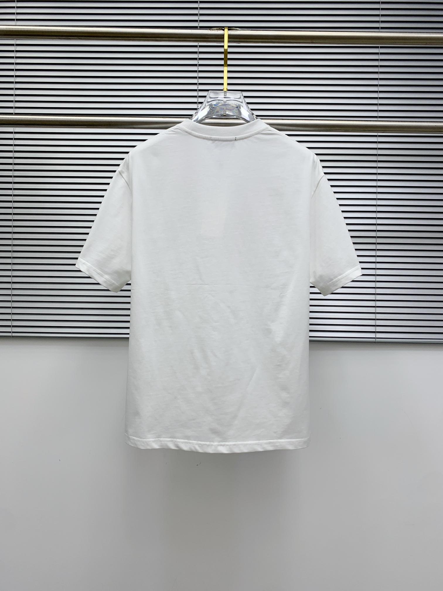 ss罗意威纯棉最新面料（最高版本）经典标识图案logo时尚简约潮流短袖，最顶级的品质专柜原单短袖，顶级制