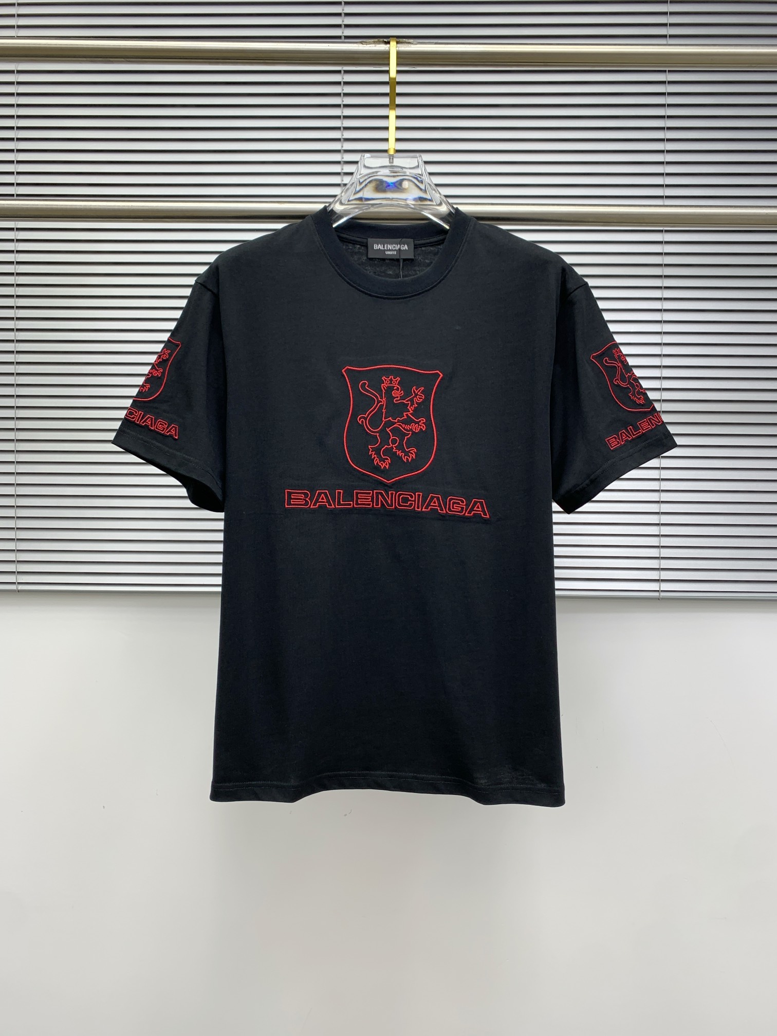 ss巴黎世家纯棉最新面料（最高版本）经典标识图案logo时尚简约潮流短袖，最顶级的品质专柜原单短袖，顶级