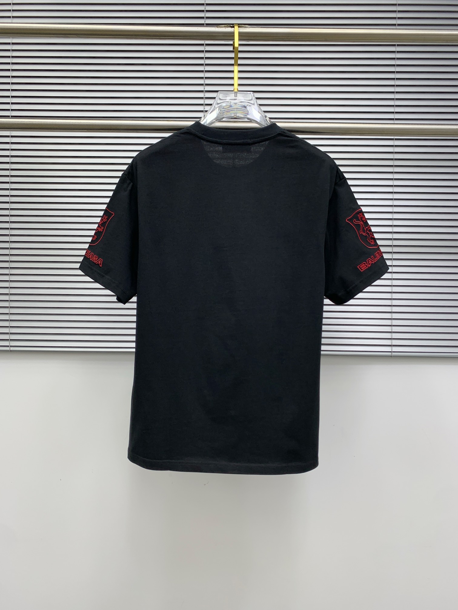 ss巴黎世家纯棉最新面料（最高版本）经典标识图案logo时尚简约潮流短袖，最顶级的品质专柜原单短袖，顶级