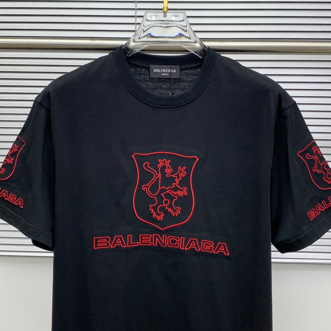 ss巴黎世家纯棉最新面料（最高版本）经典标识图案logo时尚简约潮流短袖，最顶级的品质专柜原单短袖，顶级