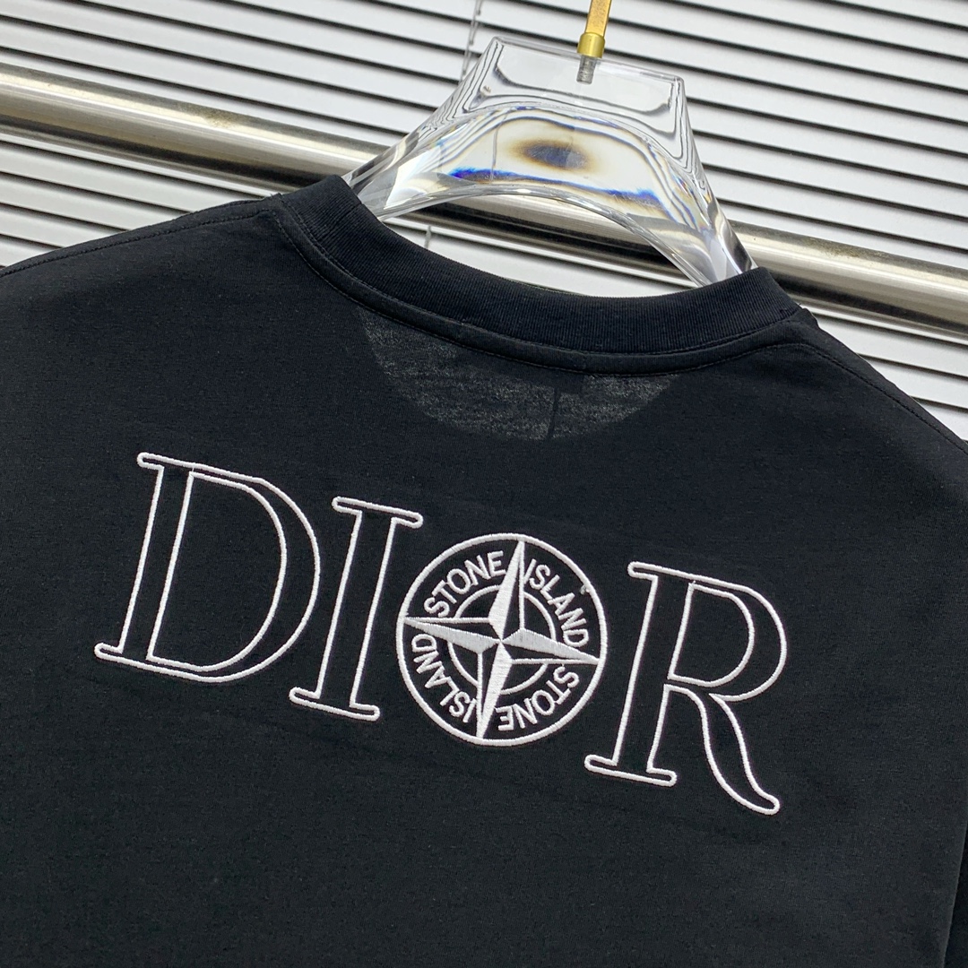 ss迪奥纯棉最新面料（最高版本）经典标识图案logo时尚简约潮流短袖，最顶级的品质专柜原单短袖，顶级制作