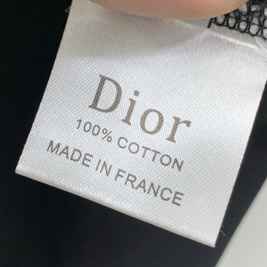 ss迪奥纯棉最新面料（最高版本）经典标识图案logo时尚简约潮流短袖，最顶级的品质专柜原单短袖，顶级制作