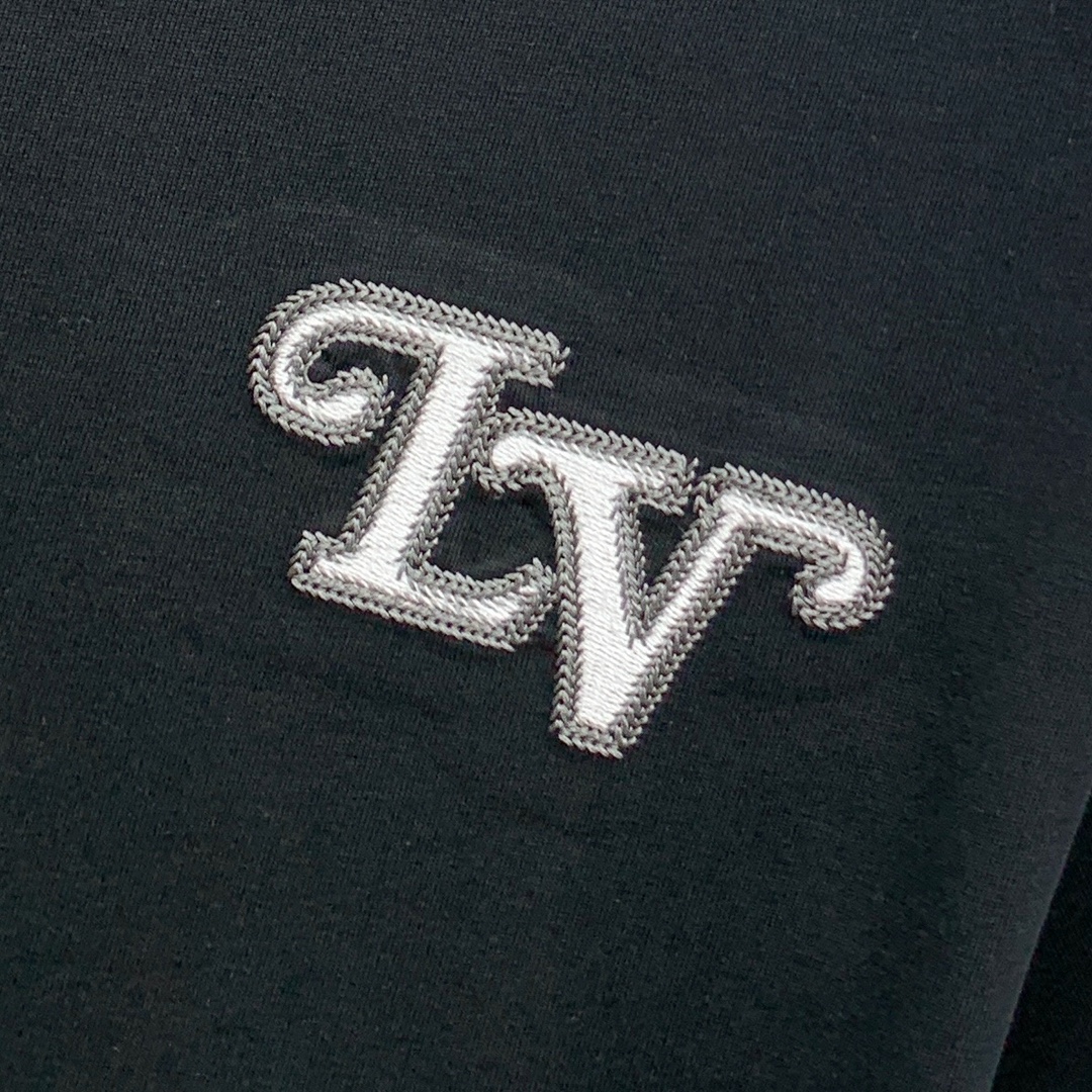 ssLV纯棉最新面料（最高版本）经典标识图案logo时尚简约潮流短袖，最顶级的品质专柜原单短袖，顶级制作