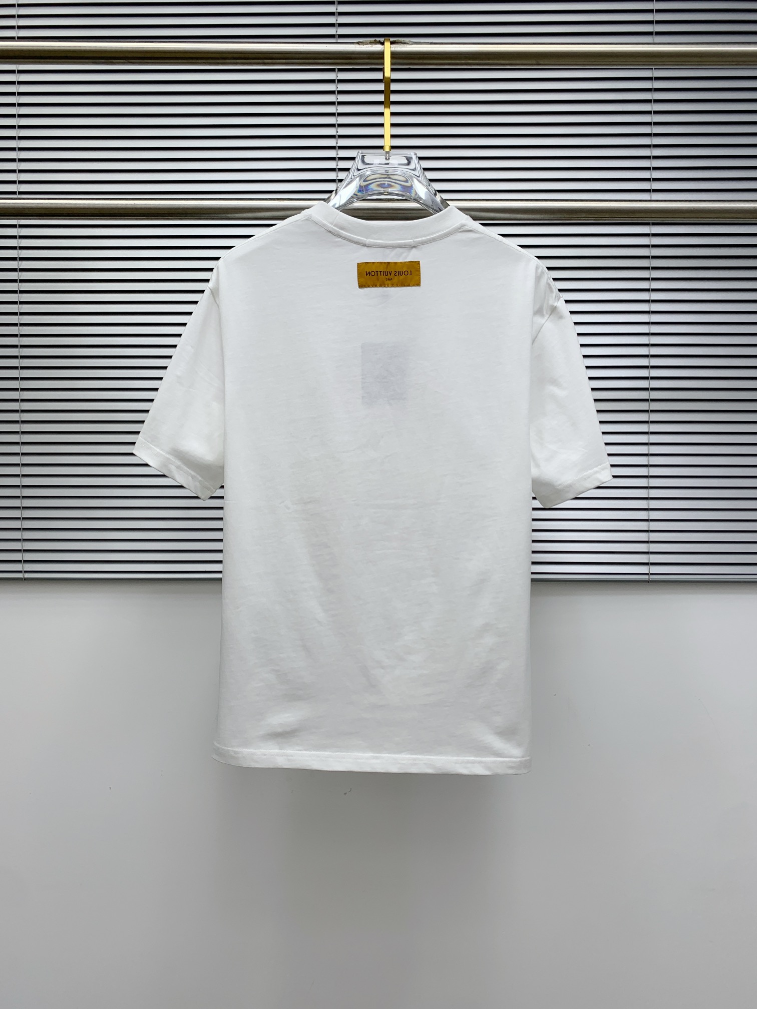 Louis Vuitton Logo Print Cotton T-Shirt - Classic & Stylish 10 i1740417395 2521 2