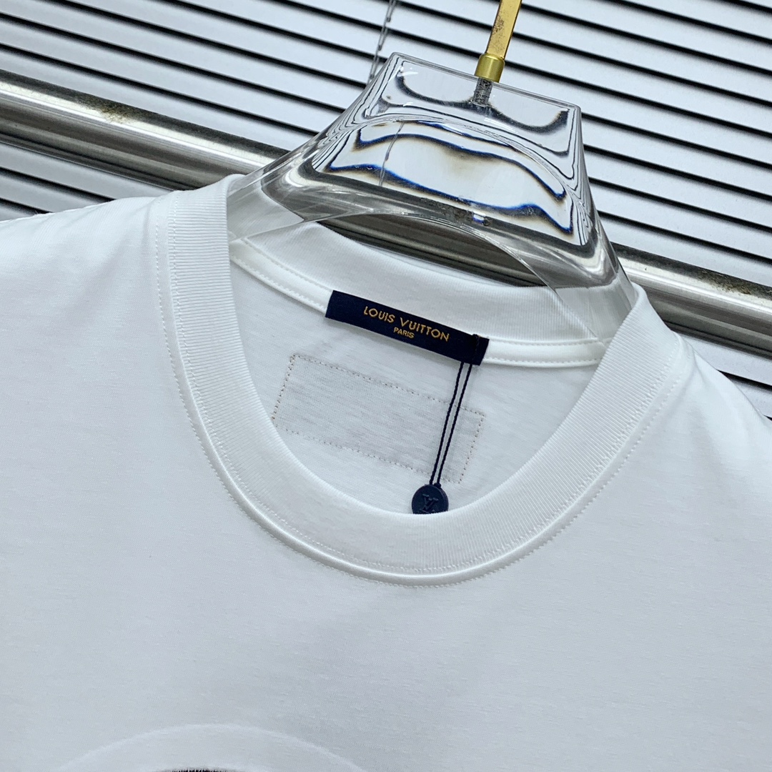 Louis Vuitton Logo Print Cotton T-Shirt - Classic & Stylish 6 i1740417395 2873 1