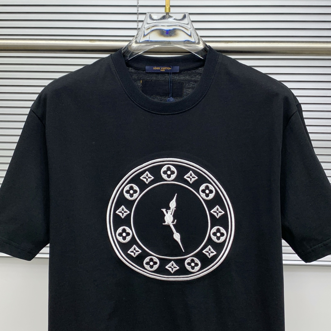 Louis Vuitton Classic Logo Cotton T-Shirt - Stylish & Comfortable 4 i1740417420 7538 5
