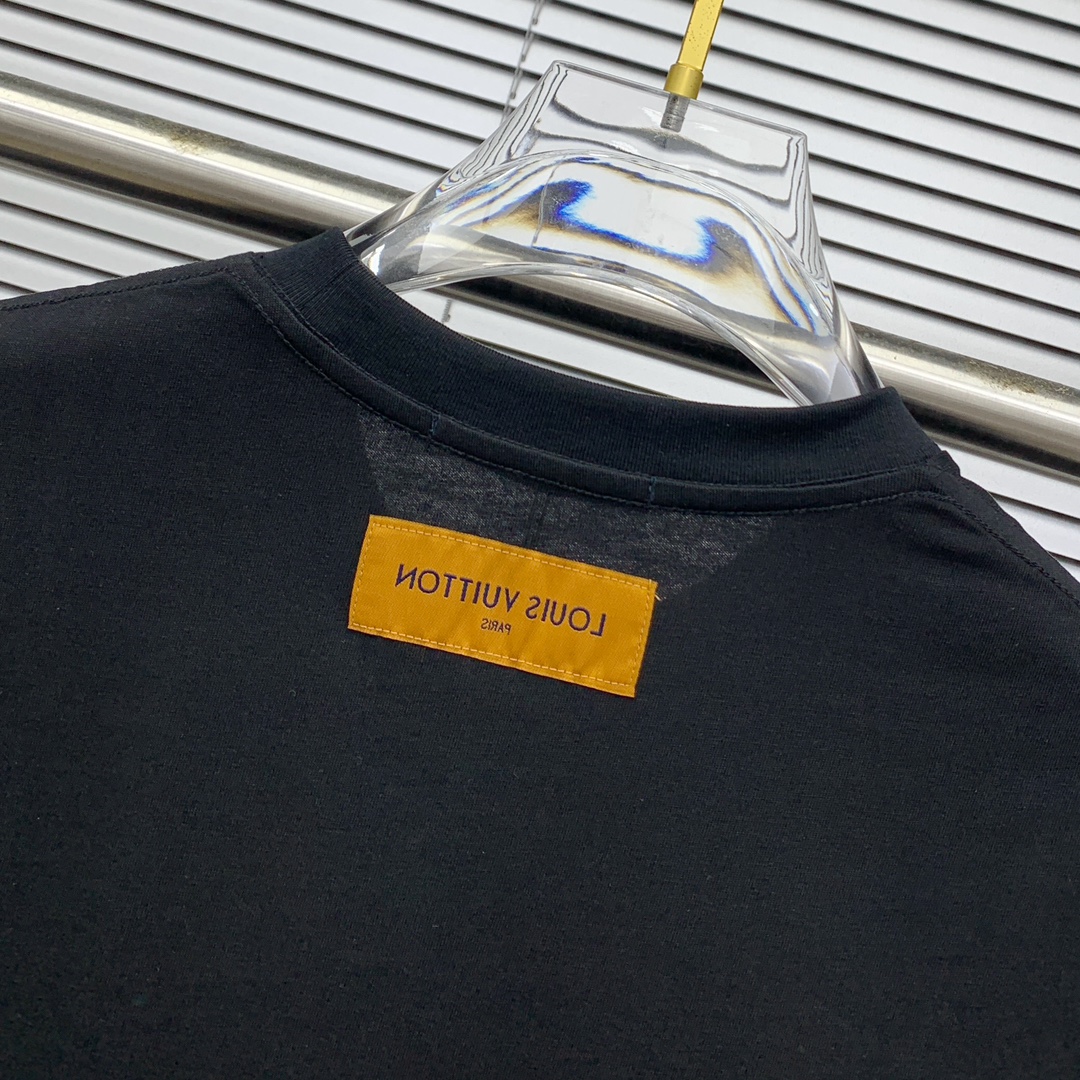 Louis Vuitton Classic Logo Cotton T-Shirt - Stylish & Comfortable 9 i1740417426 8473 0