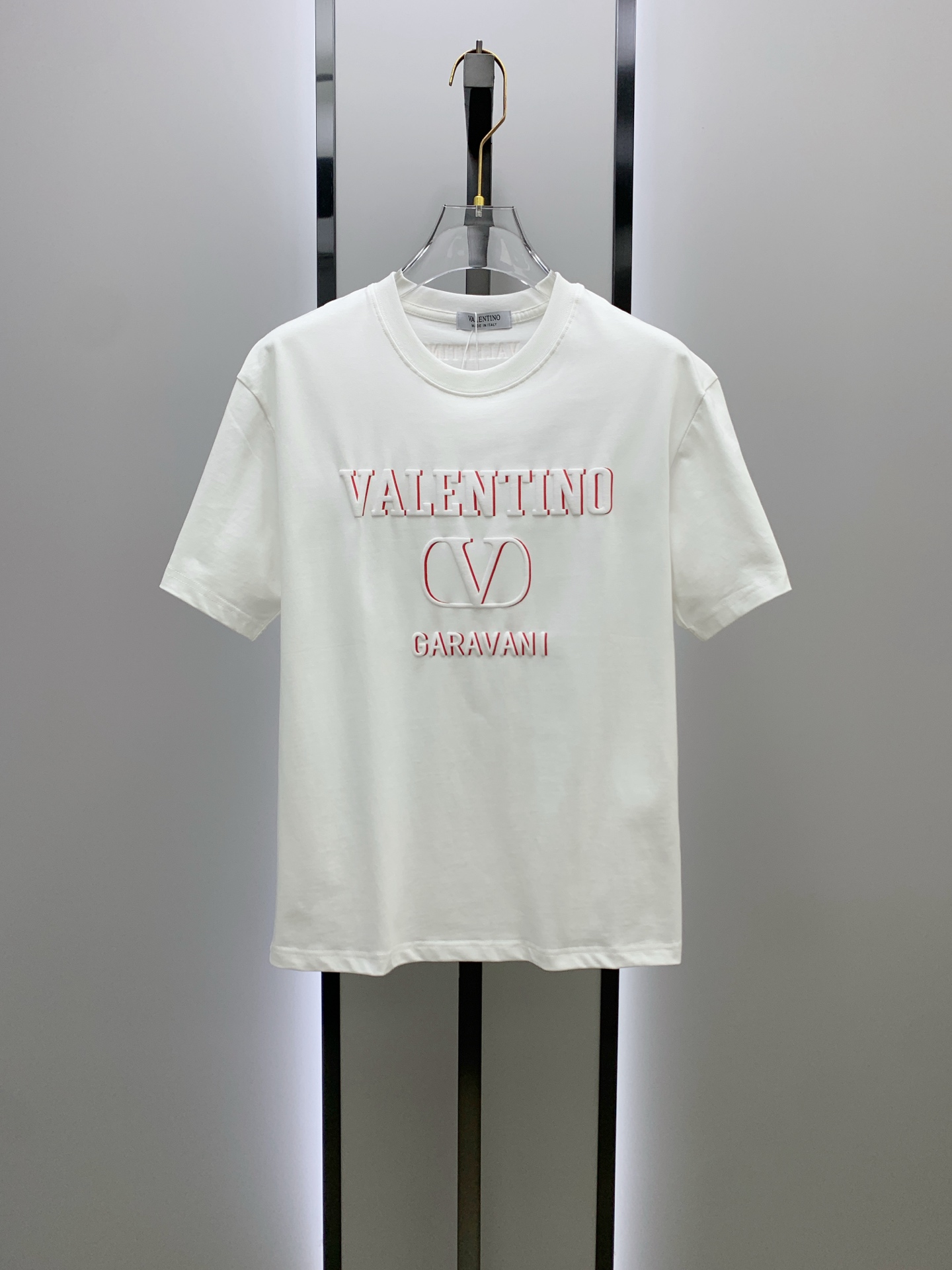 🌾ss华伦天奴纯棉最新面料（最高版本）经典标识图案logo时尚简约潮流短袖，最顶级的品质专柜原单短袖，顶