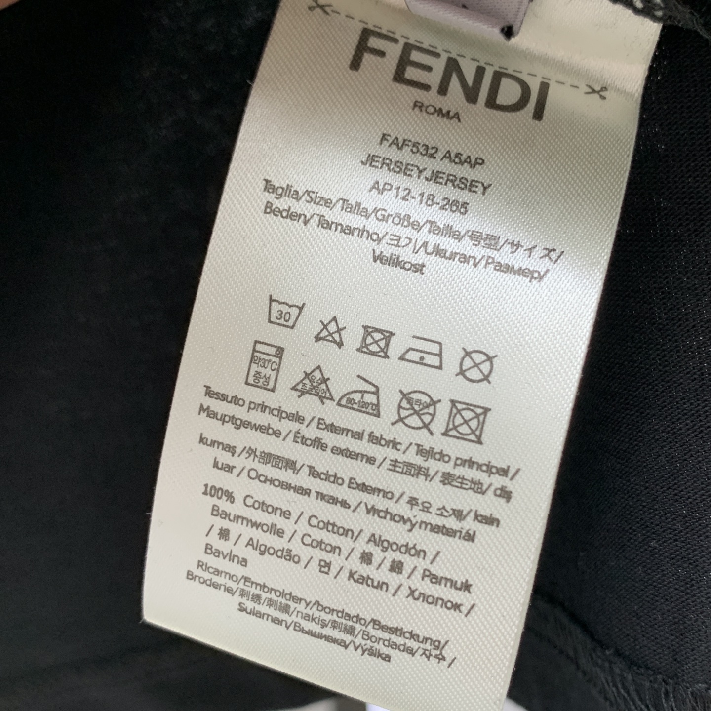 P调价⬇️。调价⬇️ （市场有仿版认准工艺和面料） 25ss芬迪纯棉最新面料（最高版本）经典标识图案lo